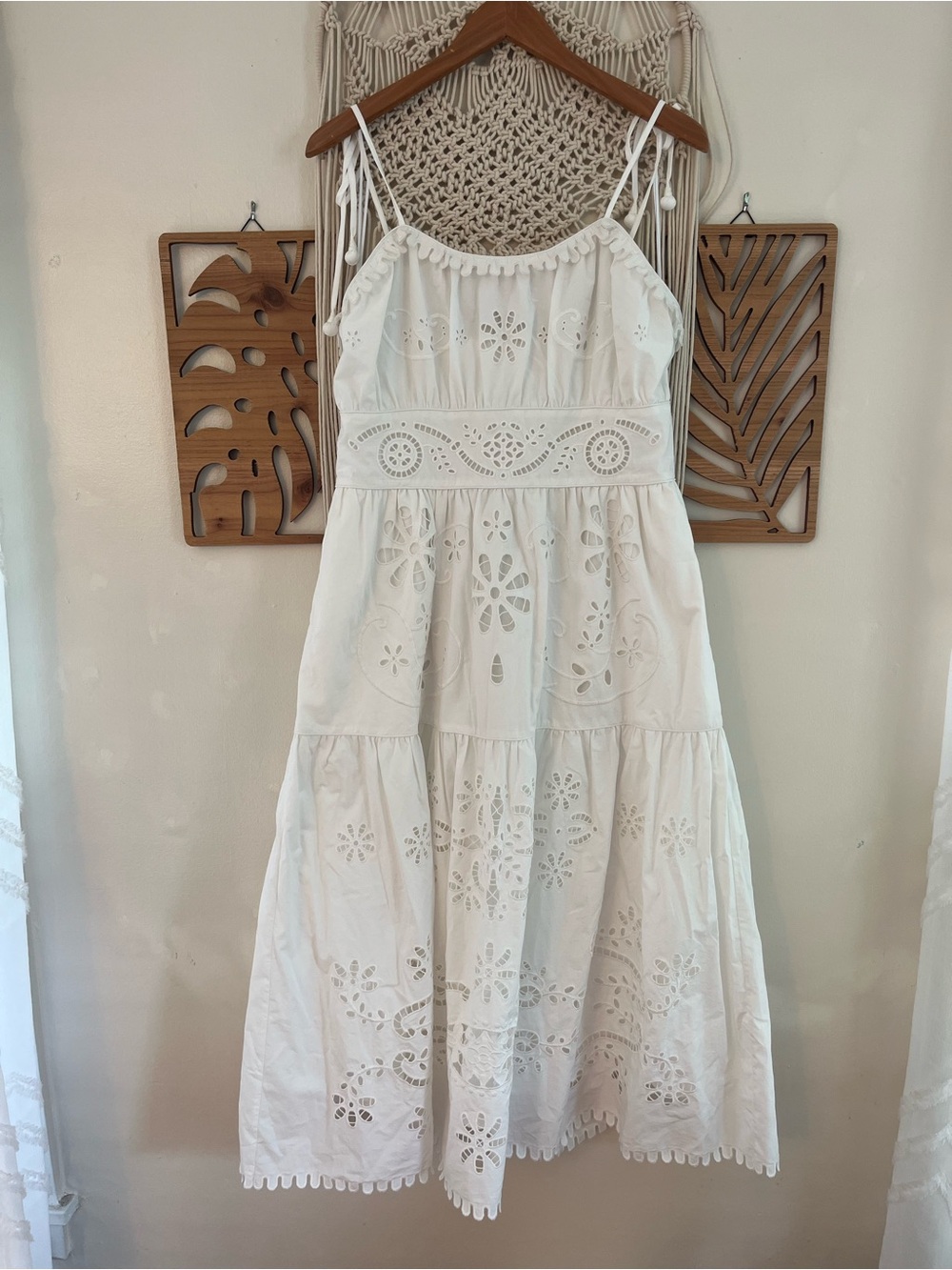 NWT Magaschoni White Eyelet Cotton Tiered Dress Size M Boho Sundress Bridal